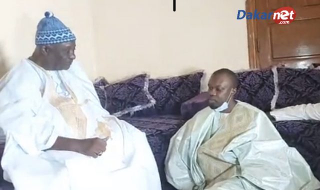 Vidéo : Dernière minute Ousmane Sonko reçu à Touba par le Khalif de Darou Khoudoss
