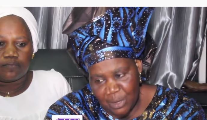 (Video) : La Maman de Ablaye Diop Khass apparaît pour la première fois et fait des révélations sur Soumboulou