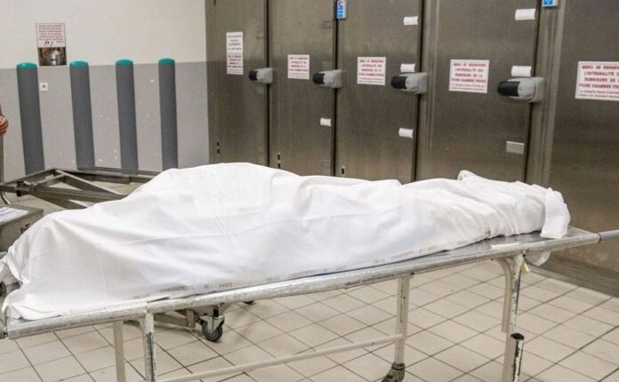 Émigration Clandestine: La Morgue De L’hôpital Le Dantec Débordée