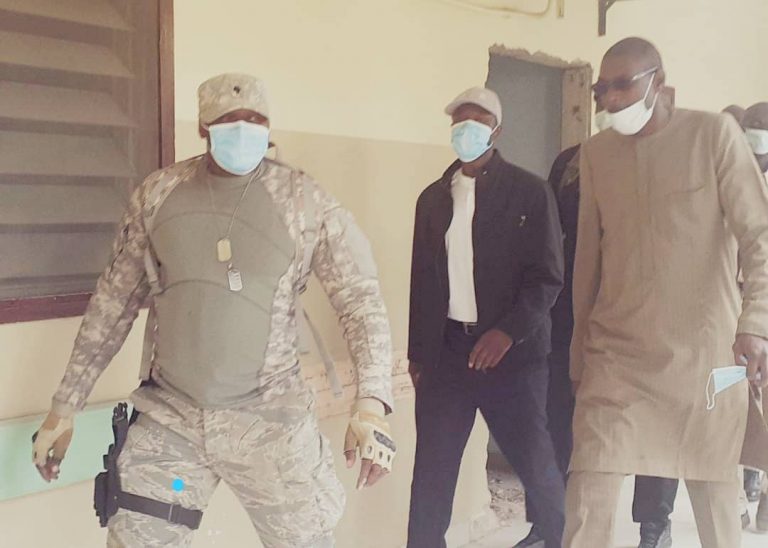 Soutien aux blessés : Ousmane Sonko en visite à l’hôpital de Grand Yoff (Photos)