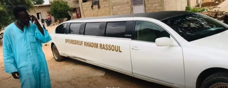 Touba: Serigne Mountakha Mbacké Bassirou offre une voiture limousine neuve à…