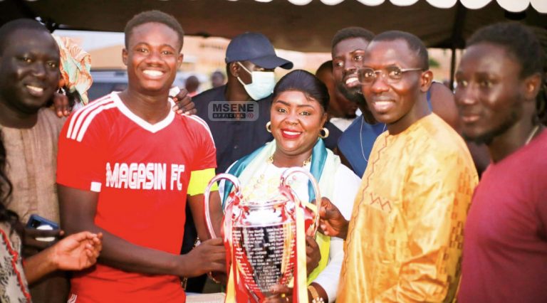 Finale Tournoi Calcio de Malicounda vs Super Etoile:Le maire Maguette Sène honoré par les jeunes de sa commune (Photos)