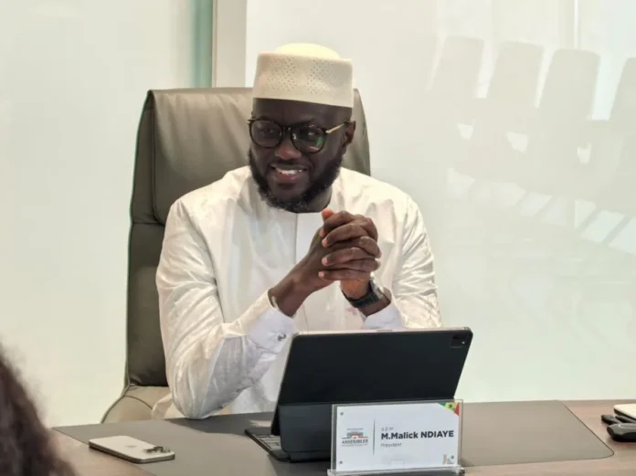 El-Malick-Ndiaye-president-de-lAssemblee-nationale-du-Senegal-900x674