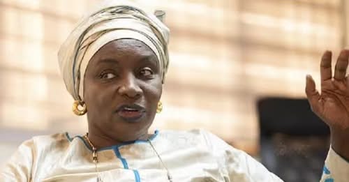 10280177429353755597