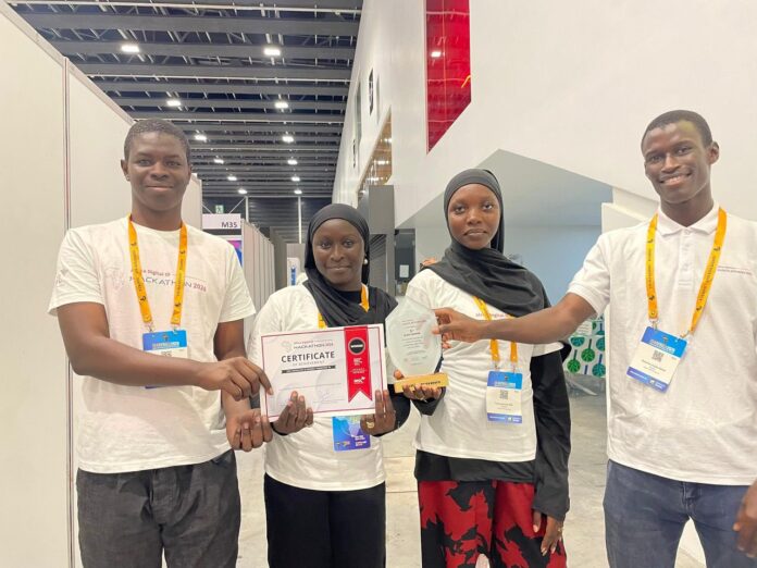 Des-eleves-senegalais-primes-en-Cote-dIvoire