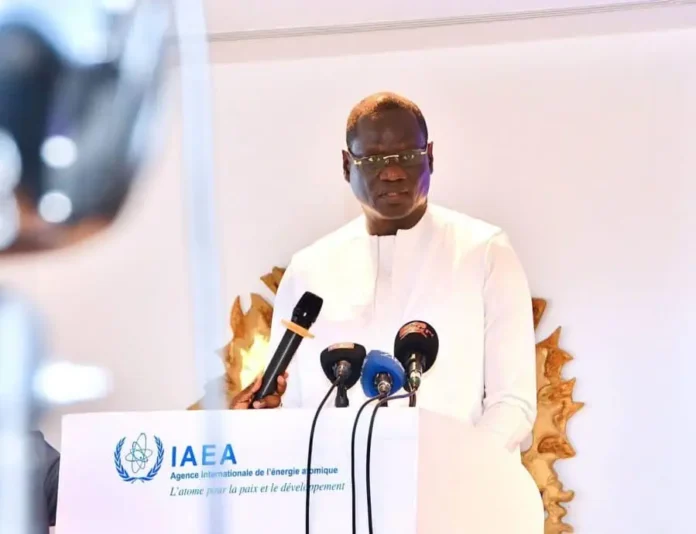 ministre-Abdourahmane-Diouf-sur-le-nucleaire-900x690.jpg